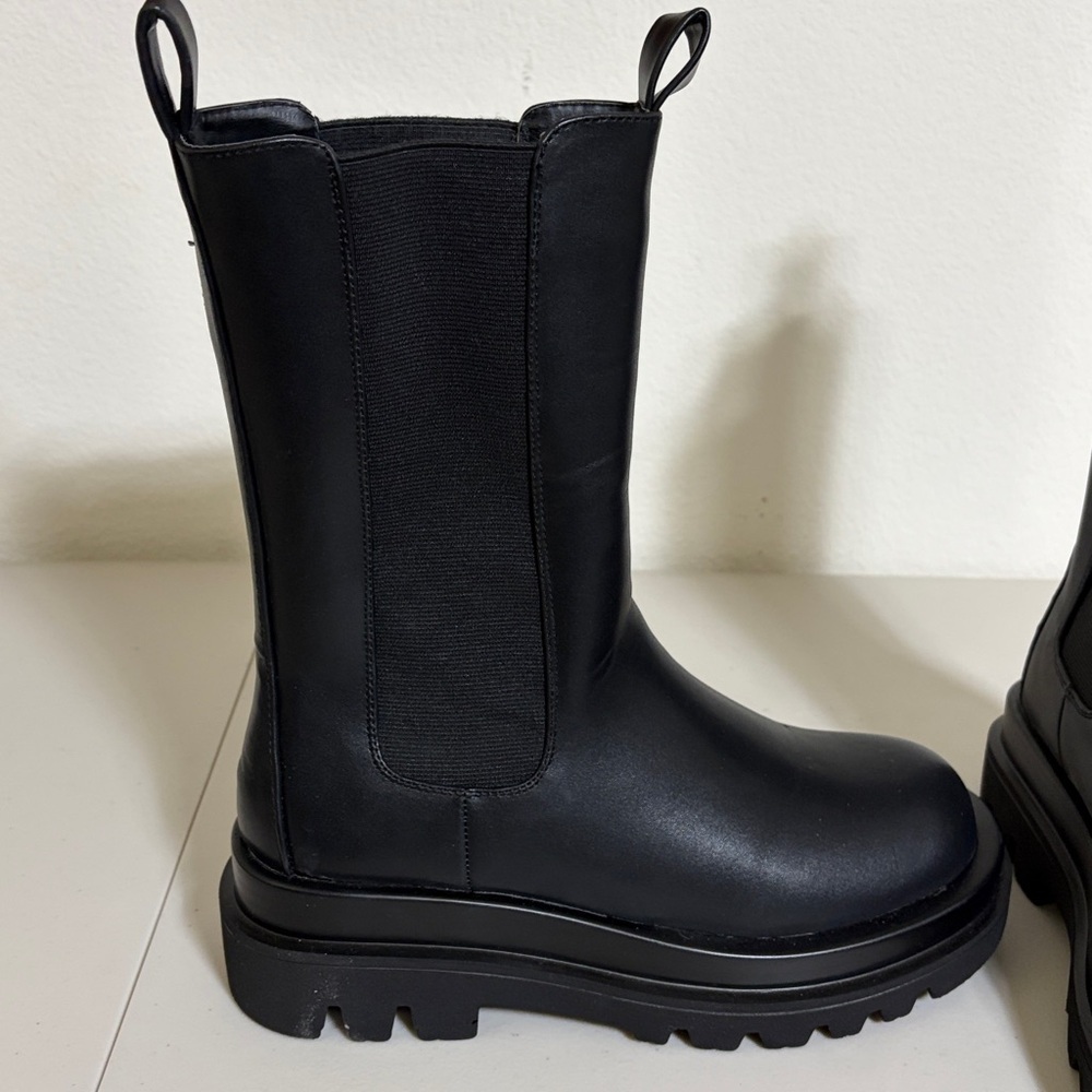 Women's Black Vegan Leather Boots NWOT - Picture 5 of 6